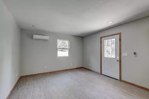 Living - 717 Benham Ave, Neosho, MO 64850 photo 1 of 5