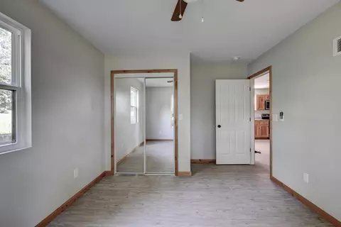 Bedroom - 717 Benham Ave, Neosho, MO 64850 photo 3 of 11