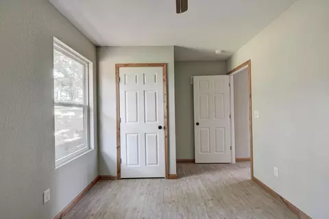 Bedroom - 717 Benham Ave, Neosho, MO 64850 photo 5 of 11