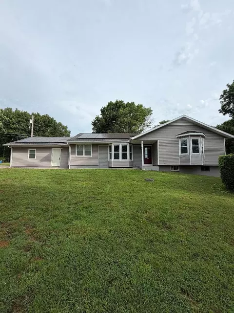 1243 Peterson Rd, Neosho, MO 64850