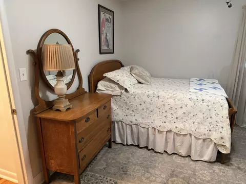 Bedroom - 1910 E Greenwood St, Springfield, MO 65804 photo 3 of 3