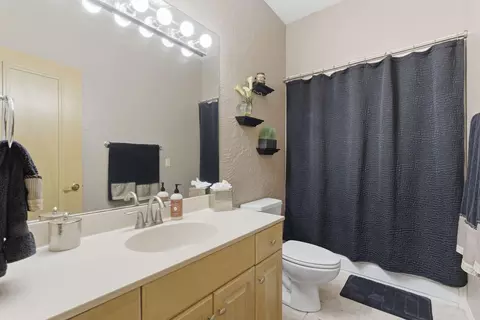 Bath - 3711 E Castlebay Ct, Springfield, MO 65809 photo 9 of 9