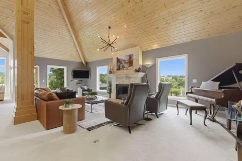Living - 3711 E Castlebay Ct, Springfield, MO 65809 photo 5 of 9