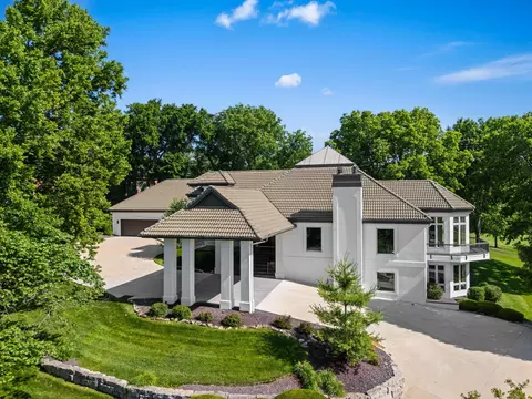 3711 E Castlebay Ct, Springfield, MO 65809