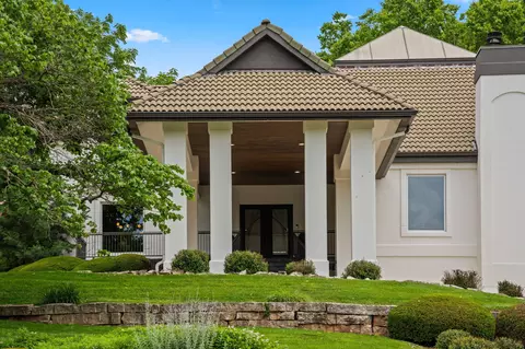 Exterior - 3711 E Castlebay Ct, Springfield, MO 65809 photo 3 of 26