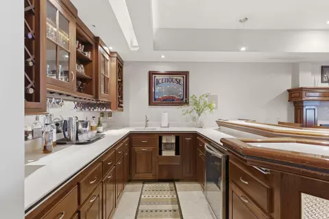 Kitchen - 3711 E Castlebay Ct, Springfield, MO 65809 photo 5 of 6