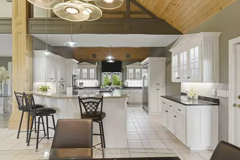 Kitchen - 3711 E Castlebay Ct, Springfield, MO 65809 photo 1 of 6