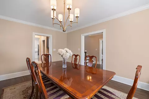 Dining - 1307 E Delmar St, Springfield, MO 65804 photo 3 of 6