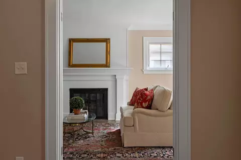 Entry Way - 1307 E Delmar St, Springfield, MO 65804 photo 7 of 20