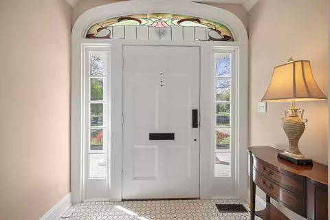 Entry Way - 1307 E Delmar St, Springfield, MO 65804 photo 1 of 20