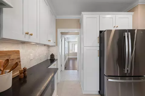 Kitchen - 1307 E Delmar St, Springfield, MO 65804 photo 5 of 8