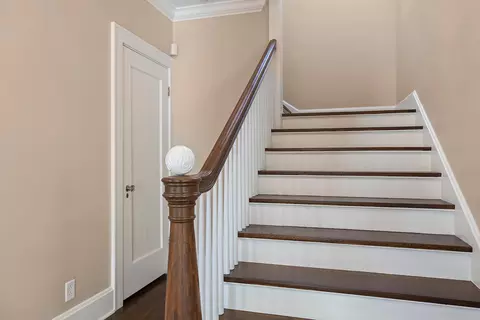 Entry Way - 1307 E Delmar St, Springfield, MO 65804 photo 8 of 20