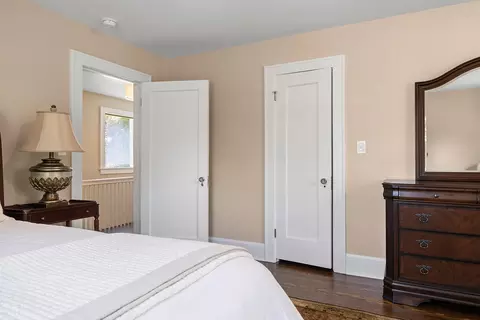 Bedroom - 1307 E Delmar St, Springfield, MO 65804 photo 4 of 9