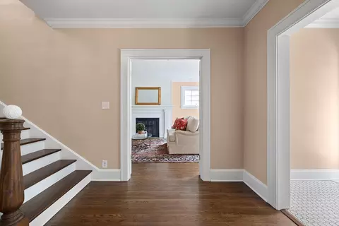 Entry Way - 1307 E Delmar St, Springfield, MO 65804 photo 6 of 20