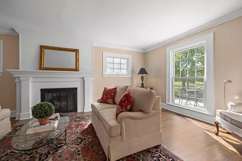 Living - 1307 E Delmar St, Springfield, MO 65804 photo 1 of 6