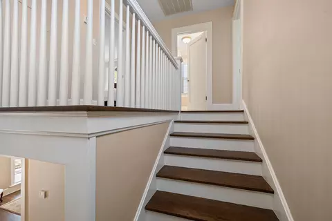Entry Way - 1307 E Delmar St, Springfield, MO 65804 photo 15 of 20