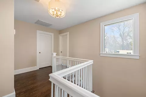 Entry Way - 1307 E Delmar St, Springfield, MO 65804 photo 19 of 20