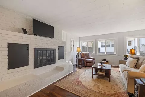 Living - 1307 E Delmar St, Springfield, MO 65804 photo 6 of 6