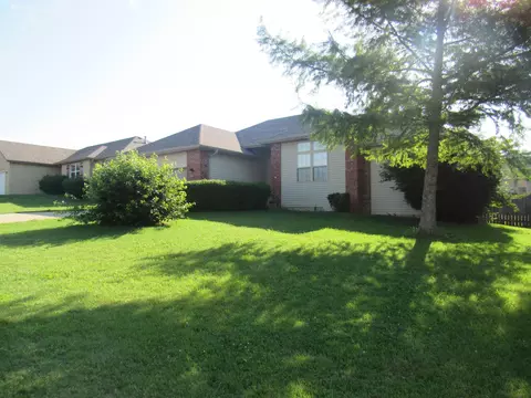 574 S Carriage Xing, Nixa, MO 65714