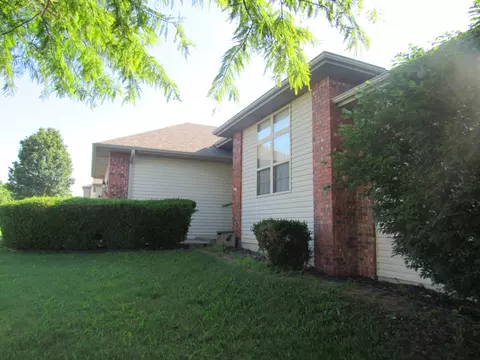 574 S Carriage Xing, Nixa, MO 65714 photo 2
