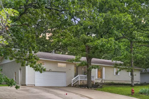1041 Ha Ha Tonka Rd, Camdenton, MO 65020