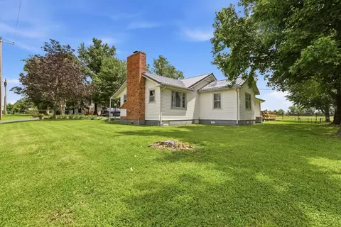 3180 Highway O, Flemington, MO 65650