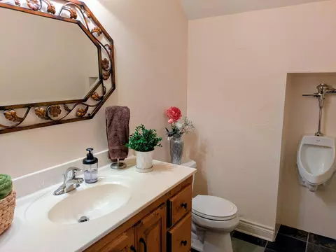 Bath - 8620 Interlochen Dr, Nixa, MO 65714 photo 9 of 14