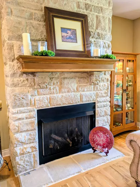 Living - 8620 Interlochen Dr, Nixa, MO 65714 photo 6 of 12