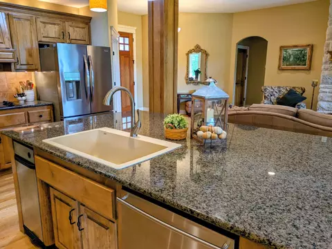 Kitchen - 8620 Interlochen Dr, Nixa, MO 65714 photo 13 of 14