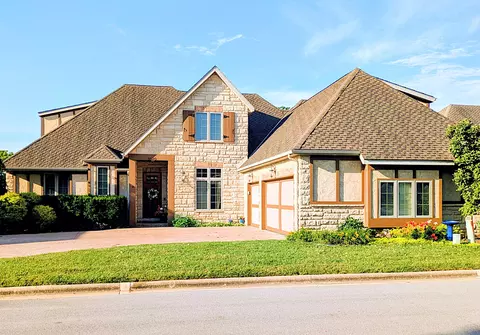 Exterior - 8620 Interlochen Dr, Nixa, MO 65714 photo 3 of 19