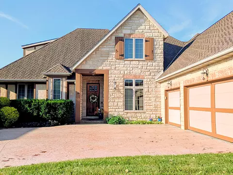 Exterior - 8620 Interlochen Dr, Nixa, MO 65714 photo 4 of 19