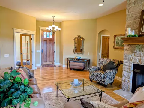 Entry Way - 8620 Interlochen Dr, Nixa, MO 65714 photo 2 of 6