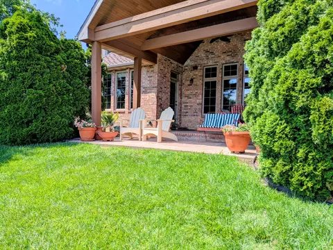 Exterior - 8620 Interlochen Dr, Nixa, MO 65714 photo 15 of 19