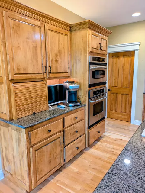 Kitchen - 8620 Interlochen Dr, Nixa, MO 65714 photo 9 of 14