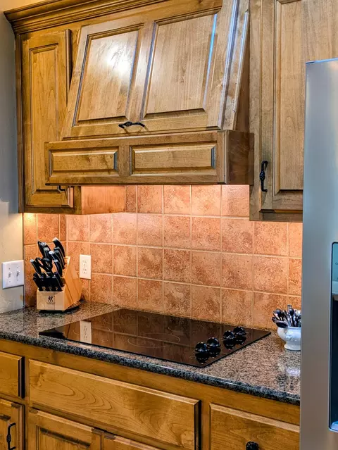 Kitchen - 8620 Interlochen Dr, Nixa, MO 65714 photo 4 of 14
