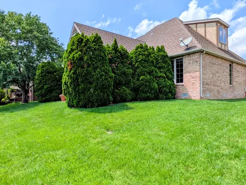 Exterior - 8620 Interlochen Dr, Nixa, MO 65714 photo 12 of 19