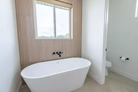 Bath - 5980 S Dollison Ave, Springfield, MO 65810 photo 6 of 8