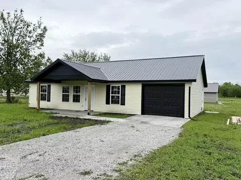 Exterior - 104 W Barrett Ave, Walker, MO 64790 photo 3 of 3