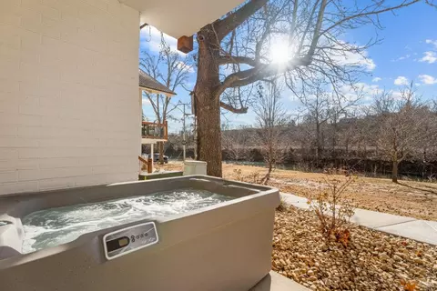Exterior - 403 Veterans Blvd #E-380, Branson, MO 65616 photo 3 of 3