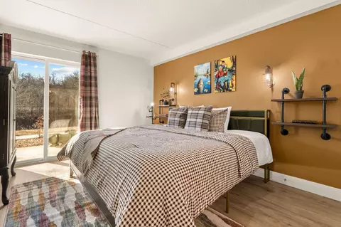 Bedroom - 403 Veterans Blvd #E-380, Branson, MO 65616 photo 1 of 6