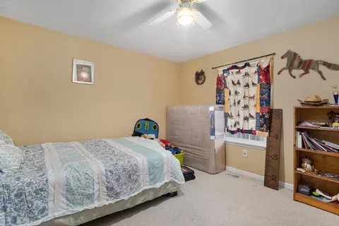 Bedroom - 188 Plainview Dr, Seymour, MO 65746 photo 2 of 3