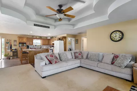Entry Way - 188 Plainview Dr, Seymour, MO 65746 photo 1 of 3