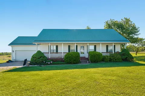 188 Plainview Dr, Seymour, MO 65746