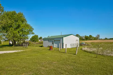 Exterior - 188 Plainview Dr, Seymour, MO 65746 photo 11 of 15