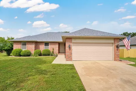 403 Deer Run, Willard, MO 65781