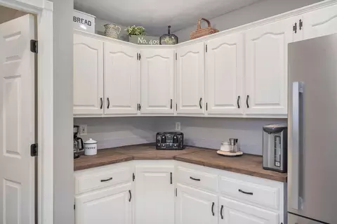 Kitchen - 403 Deer Run, Willard, MO 65781 photo 6 of 6