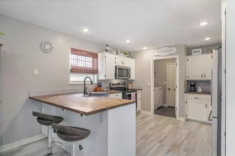 Kitchen - 403 Deer Run, Willard, MO 65781 photo 1 of 6