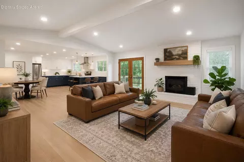 Living - 2800 W Oak Run Rd, Ozark, MO 65721 photo 1 of 2