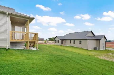 Exterior - 1005 W Jay St, Ozark, MO 65721 photo 8 of 8