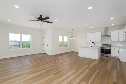 Living - 1005 W Jay St, Ozark, MO 65721 photo 2 of 4